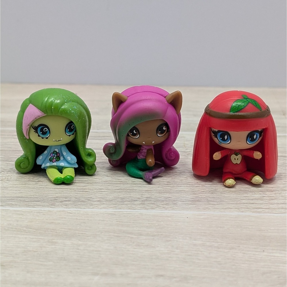 Monster High Minis Lot Venus McFlytrap Clawdeen Cleo de Nile Candy Fruit Mermaid - Picture 1 of 7